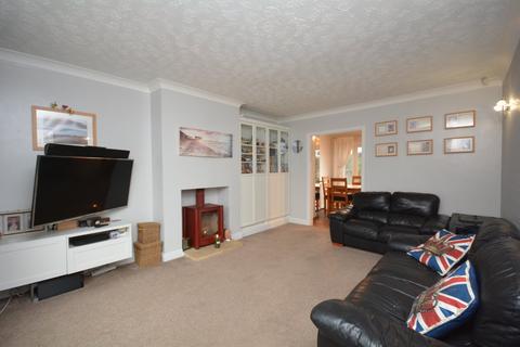 3 bedroom semi-detached house for sale, Parkways Drive, Oulton, Leeds, West Yorkshire
