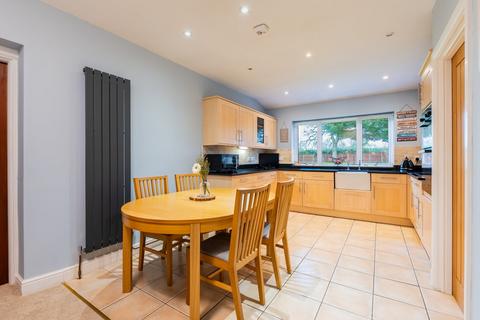 Meadside Buckley Green, Henley-in-arden, B95 5QE