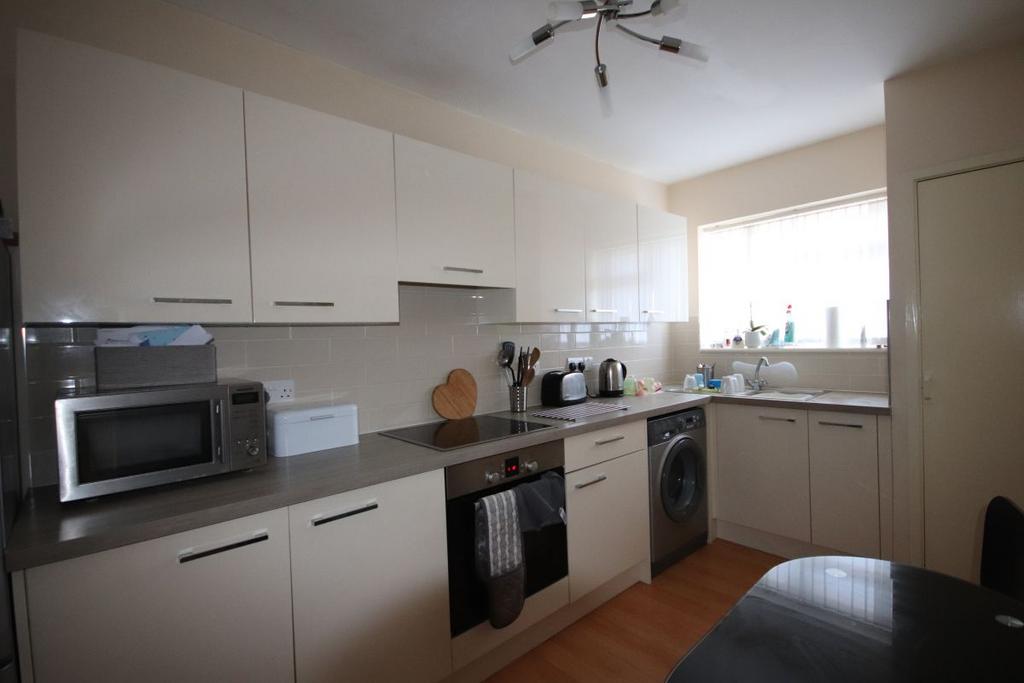 Ninesprings Way, Hitchin SG4 2 bed apartment for sale £180,000