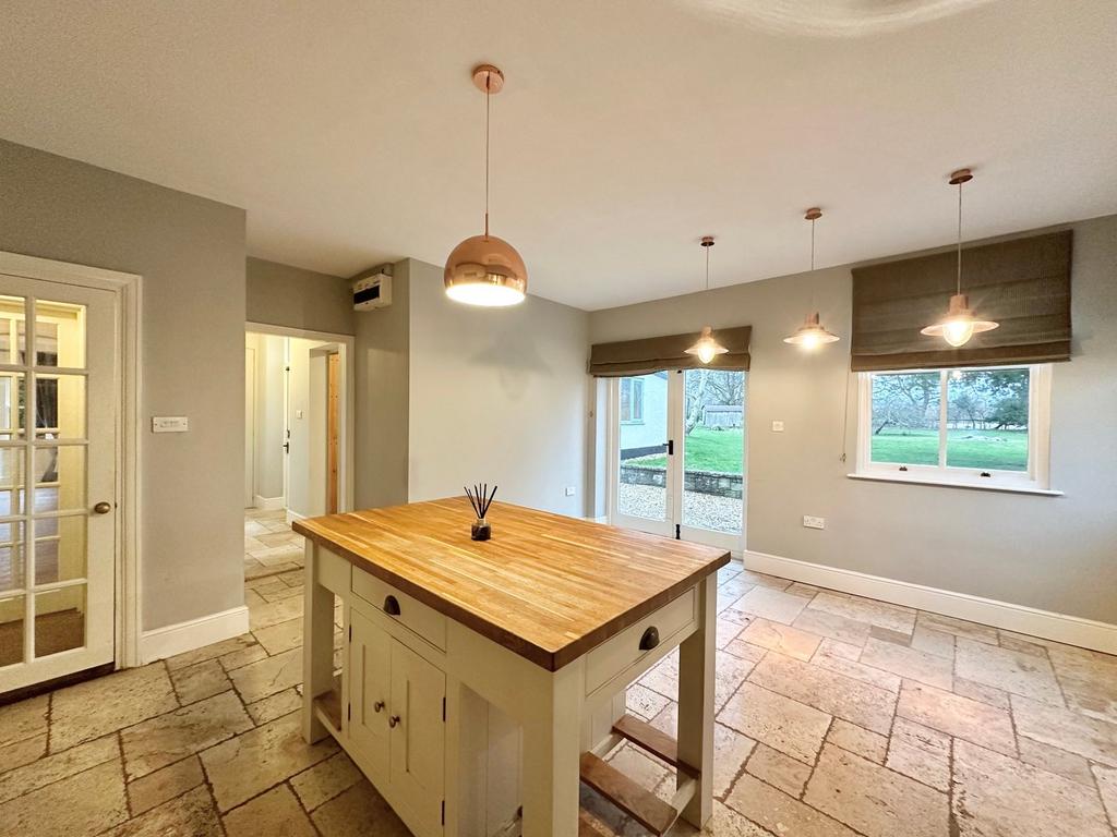 Kingsland, Leominster, HR6 4 bed detached house for sale £750,000