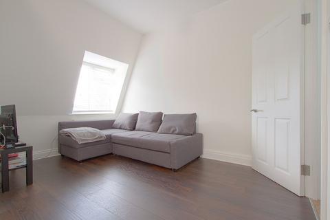 1 bedroom flat for sale, Boston Manor Road , Brentford, TW8