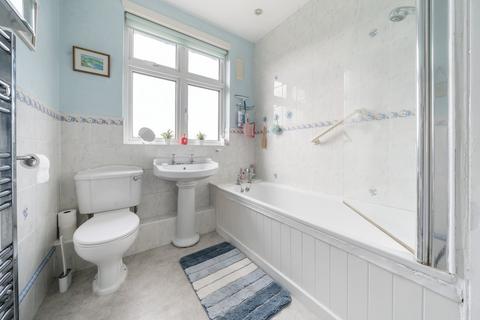 36 Derrick Road, Beckenham, BR3 3QQ