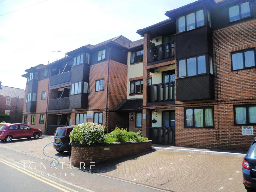 Cotterells, Hemel Hempstead 2 bed retirement property for sale £180,000