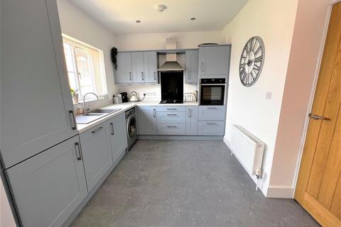 2 bedroom detached bungalow for sale, Mellor Way, New Waltham, Grimsby, N.E. Lincs, DN36 4GW