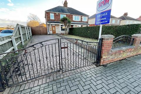 3 bedroom semi-detached house for sale, Laceby Road, Grimsby, N.E. Lincs, DN34 5DU