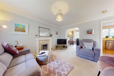 18 Cennin Pedr, Barry, CF63 1DF