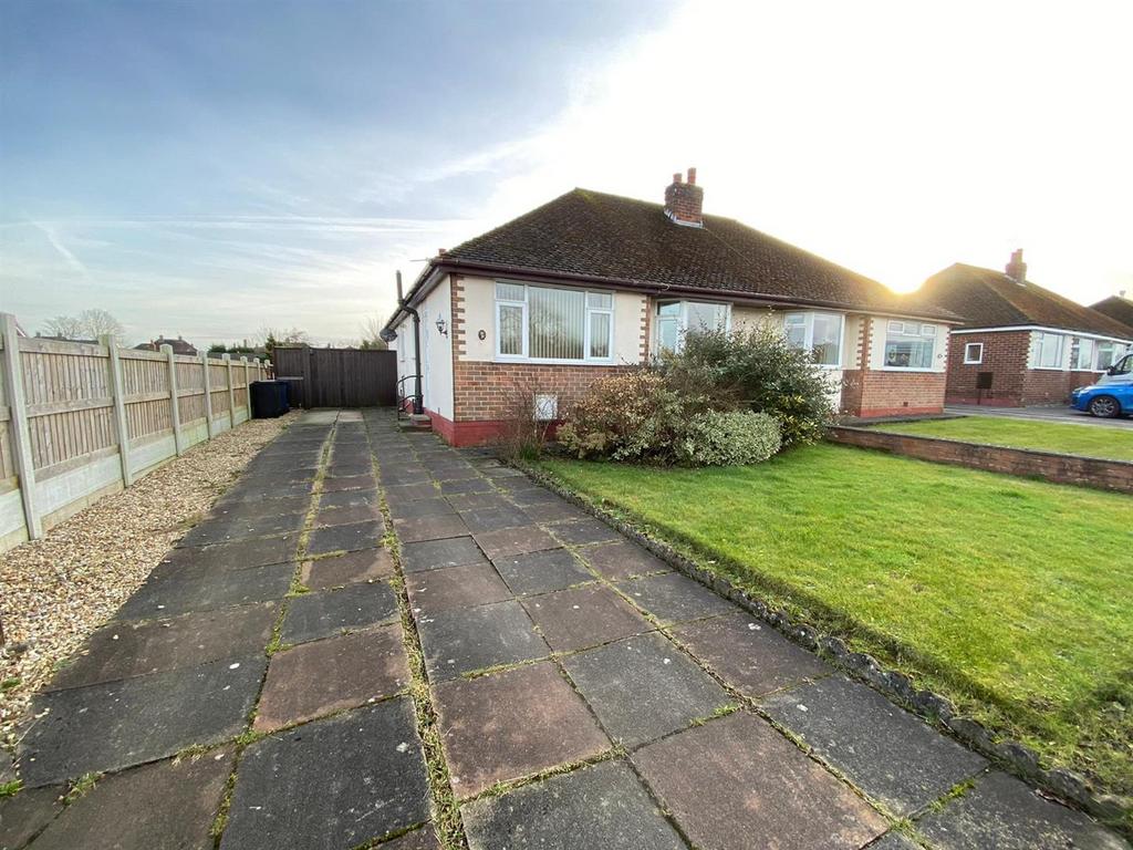 Spencers Drive, Tarleton, Preston 3 bed semidetached bungalow for sale