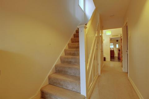 368 Longford Lane, Gloucester, GL2 9BX