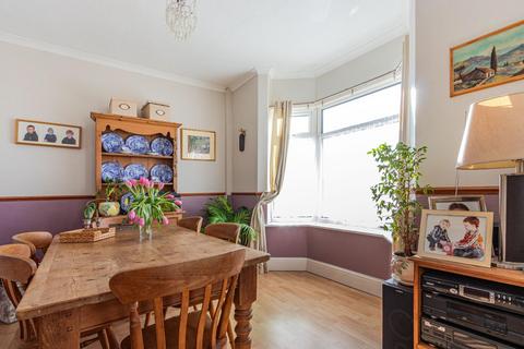 3 bedroom semi-detached house for sale, Redlands Road, Penarth CF64