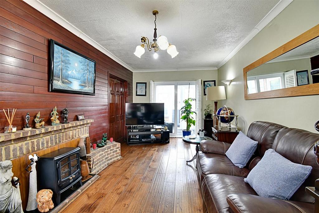 Lounge 2.jpg