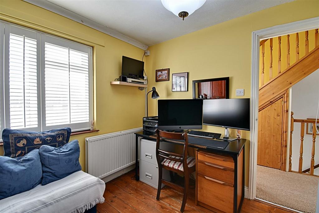 Bedroom 3 2.jpg
