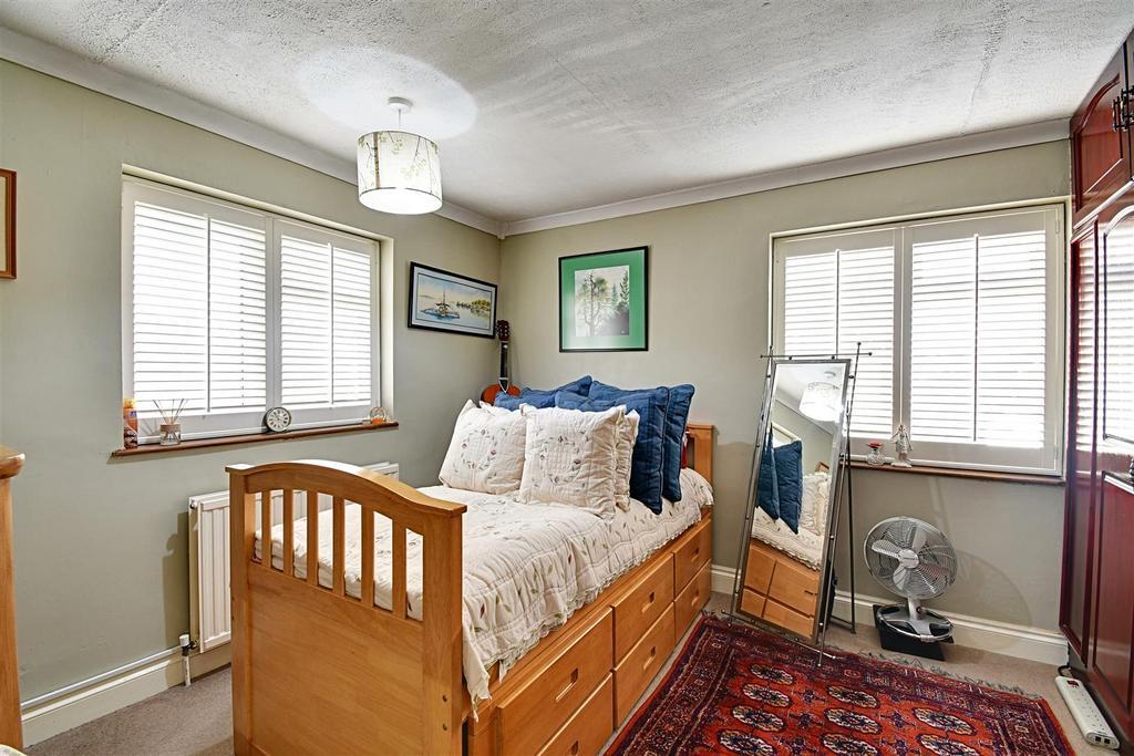 Bedroom 2 1.jpg