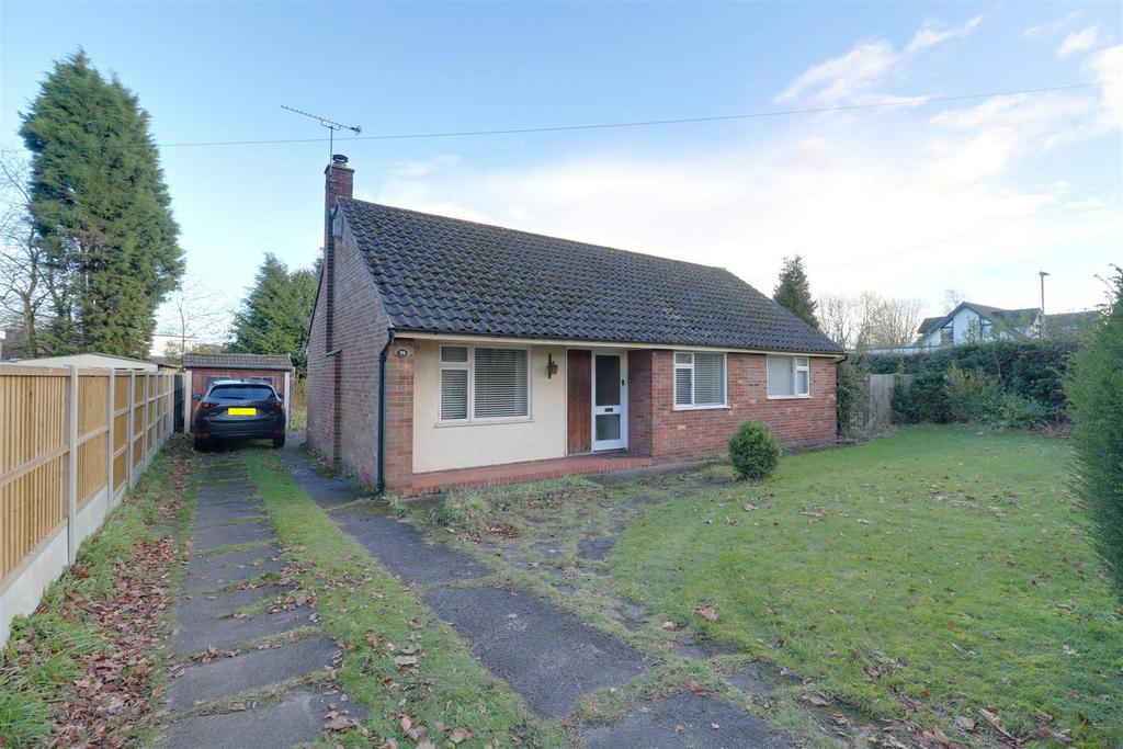 Hassall Road, Alsager 3 bed detached bungalow for sale £290,000