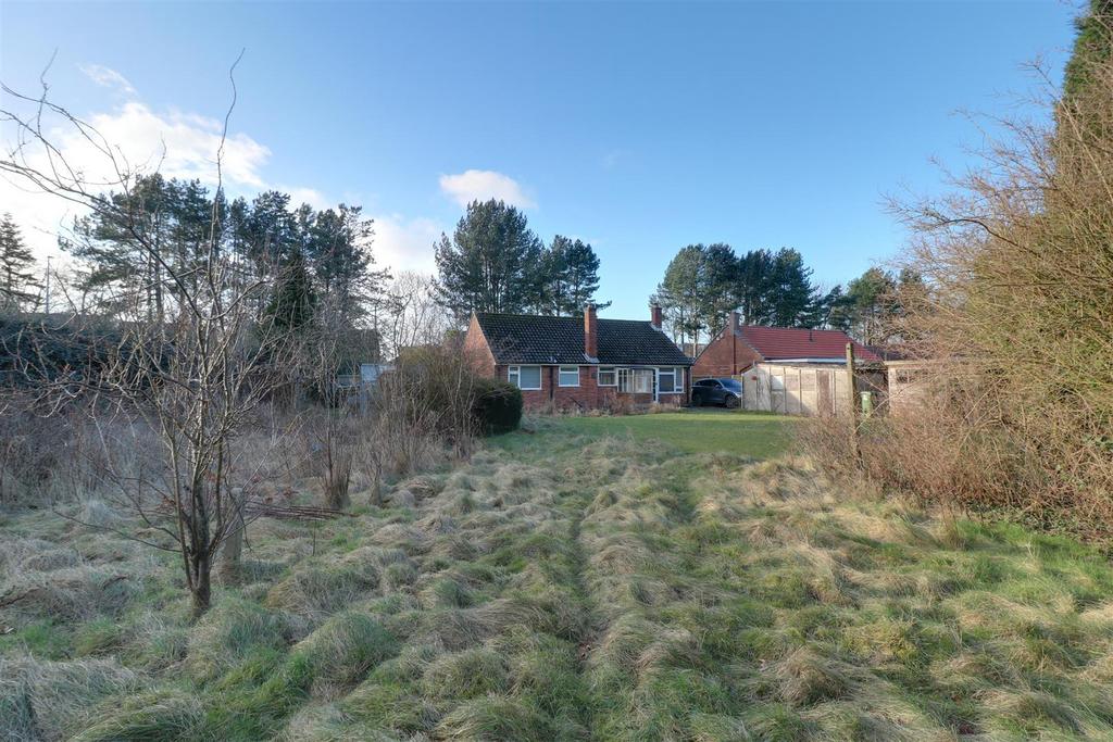 Hassall Road, Alsager 3 bed detached bungalow for sale £290,000
