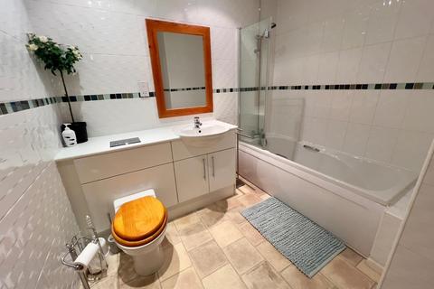 2 bedroom private hall to rent, 10 Roundhaven, Durham City