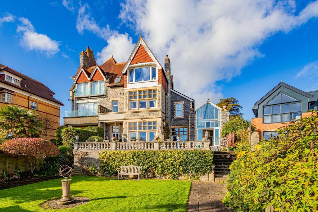 Bridgeman Road, Penarth CF64 4 bed semidetached house for sale £