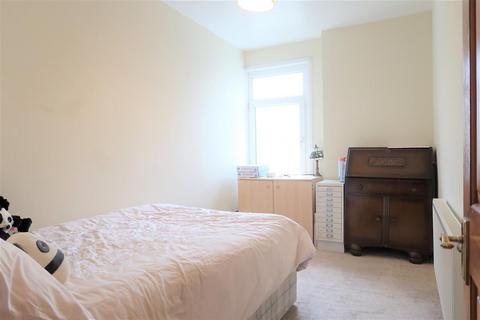 4 bedroom terraced house for sale, Dingle Road, Penarth CF64