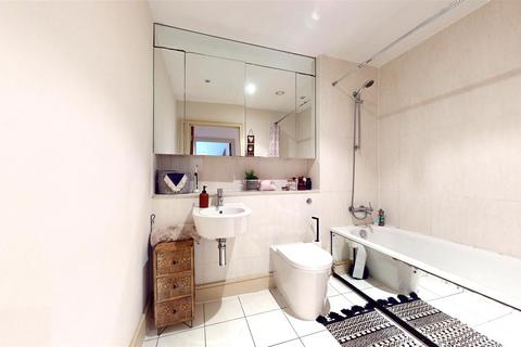 Apartment 18, Courtlands Hayes Road, Sully, Penarth, CF64 5QG