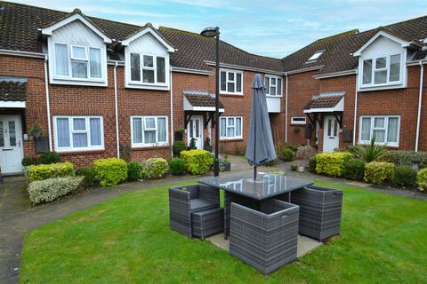 2 bedroom retirement property for sale, Yew Tree Court, Barnet Lane, Elstree