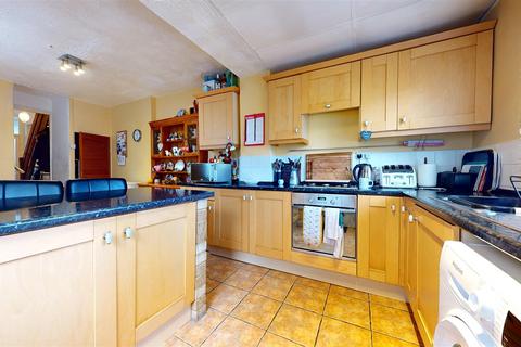 3 bedroom terraced house for sale, Charlotte Street, Penarth CF64