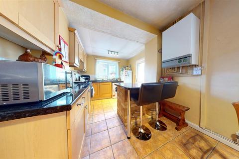 3 bedroom terraced house for sale, Charlotte Street, Penarth CF64