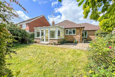 3 bedroom detached bungalow for sale - Jubilee Close, Hockley SS5