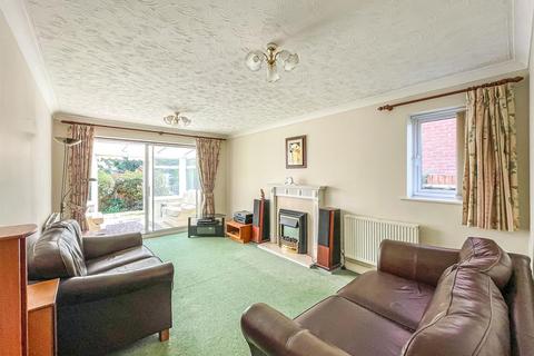3 bedroom detached bungalow for sale, Jubilee Close, Hockley SS5