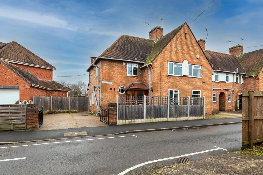 Maple Road, Leamington Spa 3 bed end of terrace house for sale £350,000