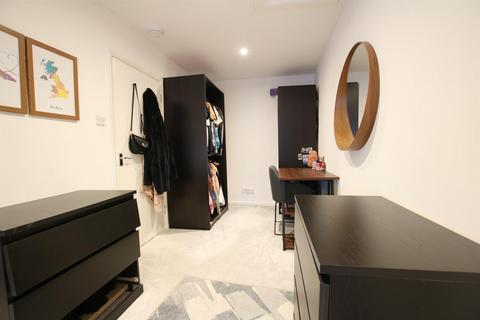 1 bedroom apartment for sale, HIGH STREET, LEATHERHEAD, KT22