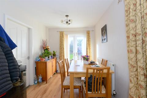 3 bedroom semi-detached house for sale, Whitecroft, Reabrook, Shrewsbury