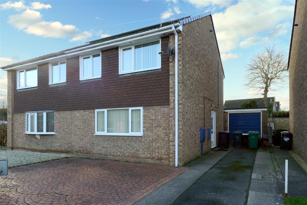 Whitecroft, Reabrook, Shrewsbury 3 bed semidetached house for sale £249,995