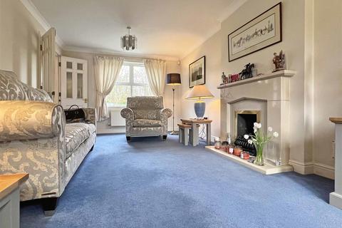 9 Ashdown Close, Great Notley, Braintree, CM77 7FR