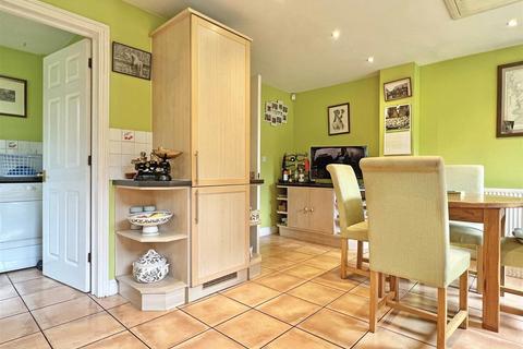 9 Ashdown Close, Great Notley, Braintree, CM77 7FR