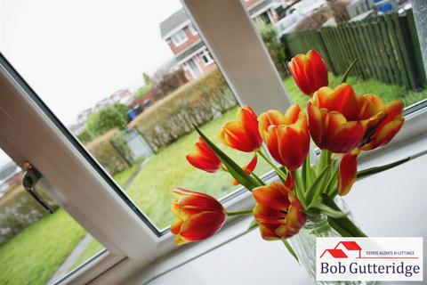 3 bedroom semi-detached house for sale, Forum Road, Chesterton, Newcastle