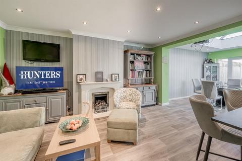 17 Ashley Close, Kingswinford, DY6 9SX