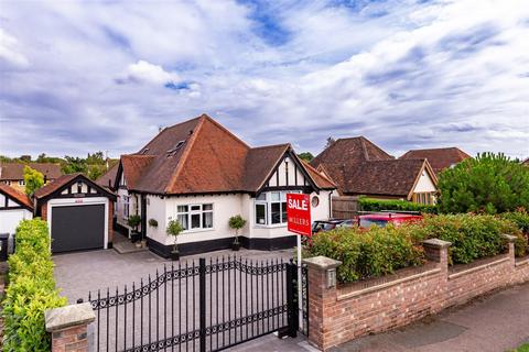 42 Forest Drive, Theydon Bois, Epping, CM16 7EZ