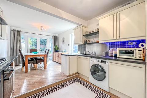 5 Cornhill Avenue, Hockley, SS5 5BY