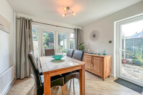 5 Cornhill Avenue, Hockley, SS5 5BY