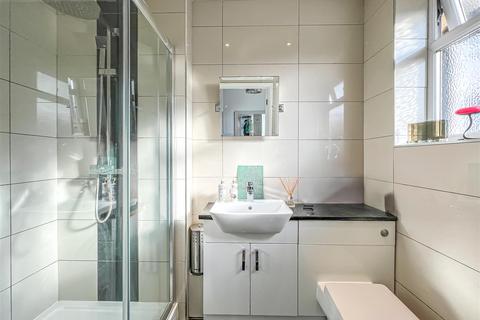 5 Cornhill Avenue, Hockley, SS5 5BY