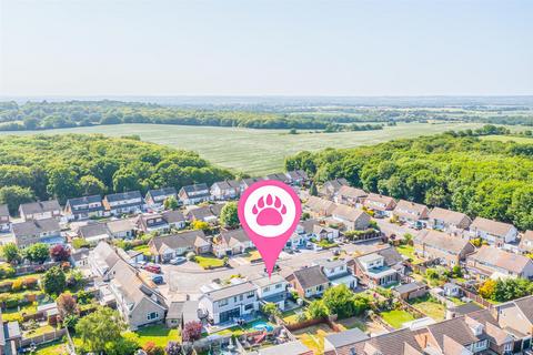 9 Clayspring Close, Hockley, SS5 5AW