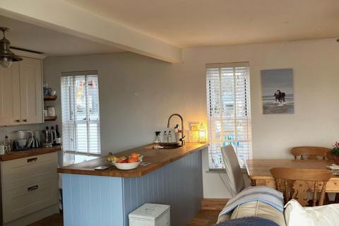 The Coach House Beach Lane, Penarth, CF64 1AN