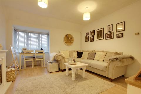 2 bedroom flat for sale - Brick Lane, High Street, Henfield