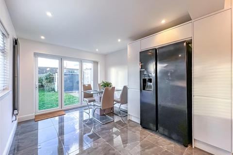 23 Abbey Road, Hullbridge, Hockley, SS5 6DG
