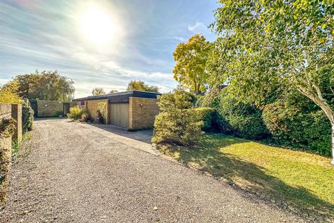 4 bedroom bungalow for sale, Branksome Avenue, Hockley SS5
