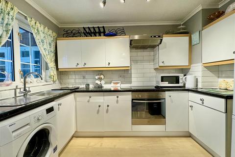 26 Buddle Close, Plymouth, PL9 9UX