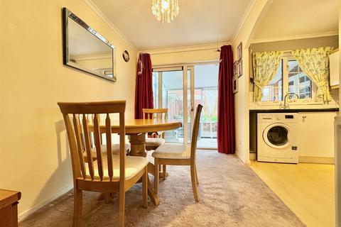 26 Buddle Close, Plymouth, PL9 9UX