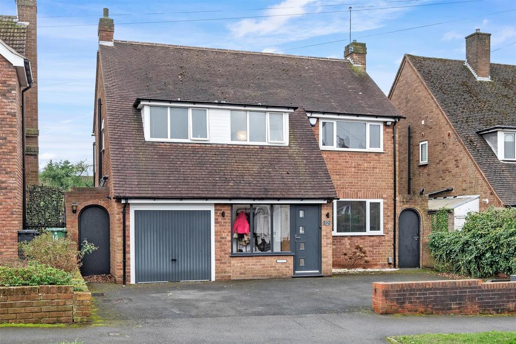 Swindell Road, Pedmore, Stourbridge 3 bed detached house for sale £