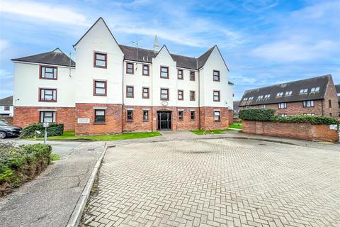 1 bedroom flat for sale, Akenfield Close, Chelmsford CM3