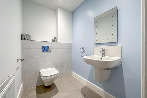 21 Highwell Gardens, Hawkwell, Hockley, SS5 4LY