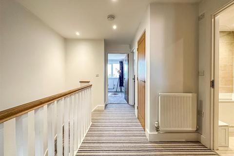 21 Highwell Gardens, Hawkwell, Hockley, SS5 4LY